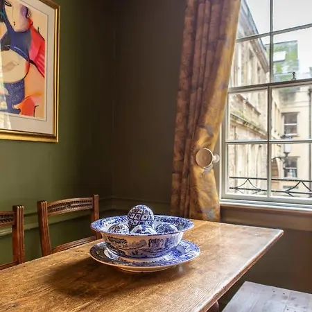 Next To Bath Abbey & Roman Baths - Gorgeous Georgian House Exterior photo